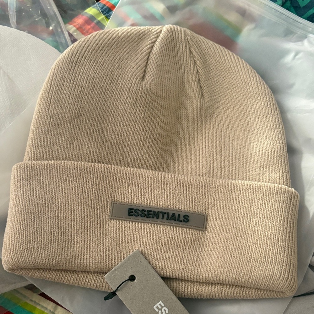 Sale price Fear of god tan with gray rubber, essentials no bag with this one 🙃